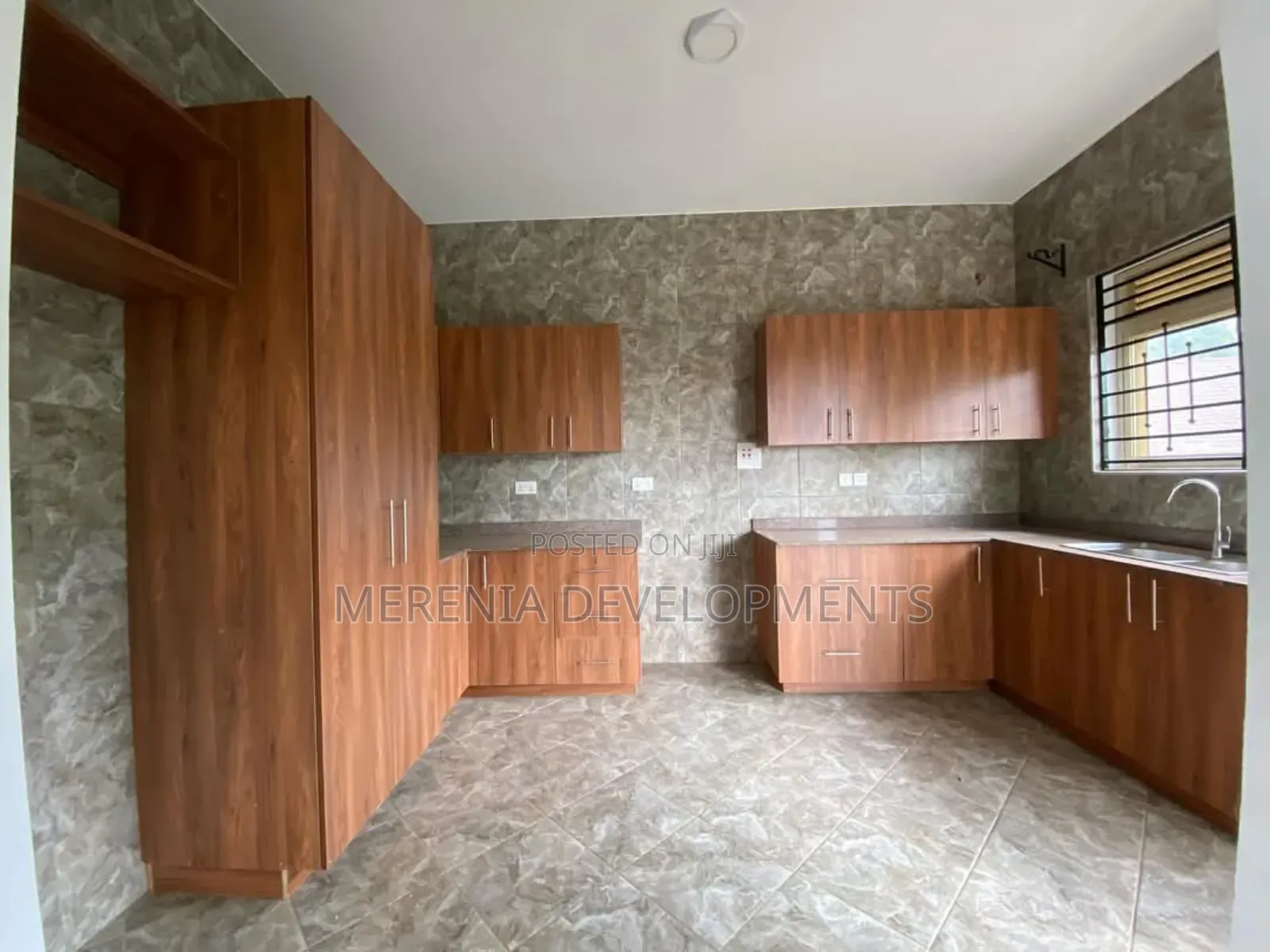 3bdrm Apartment in Kisaasi, Kawempe for rent