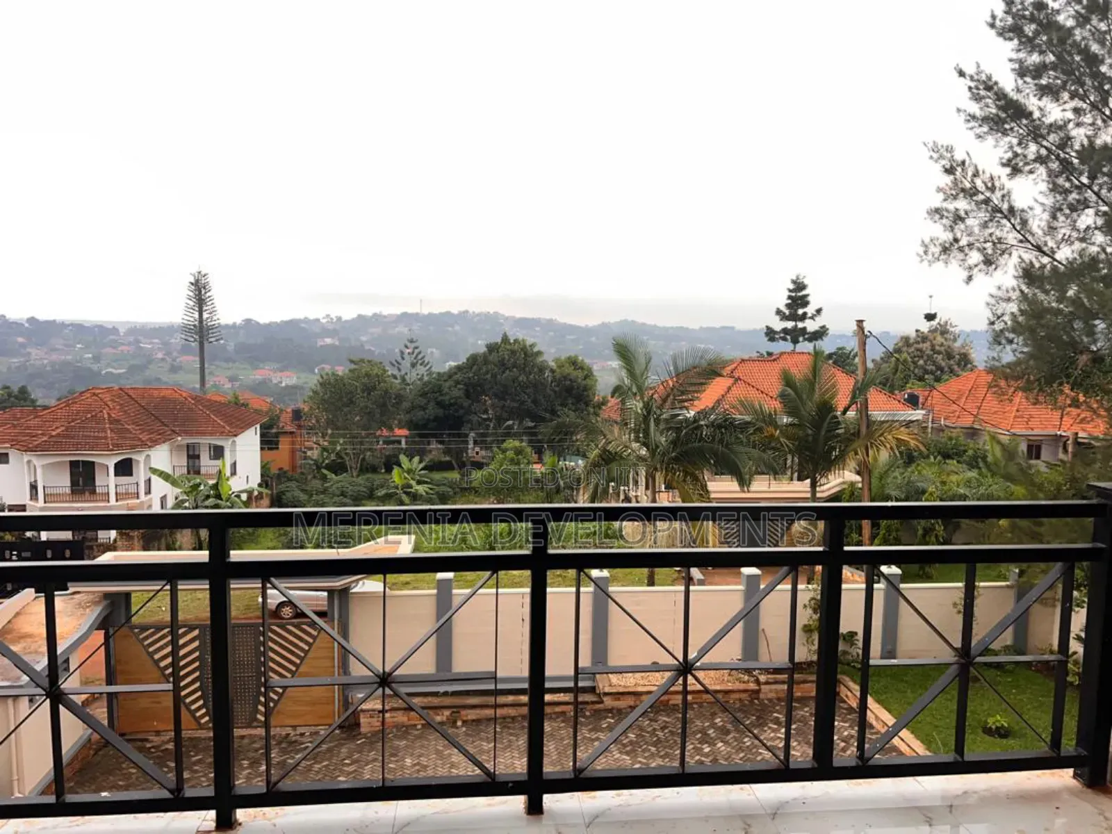 5bdrm House in Bwebajja, Kakiri for rent