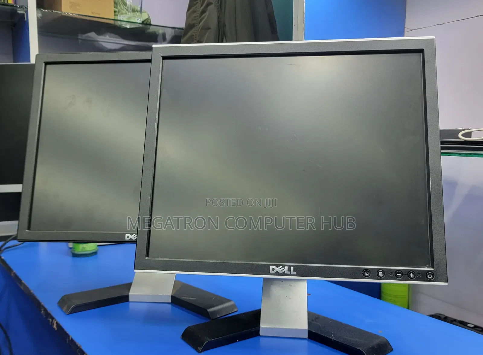 Dell 17 Inches Square Monitors 1280 X 1024hd Resolution