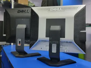 Dell 17 Inches Square Monitors 1280 X 1024hd Resolution