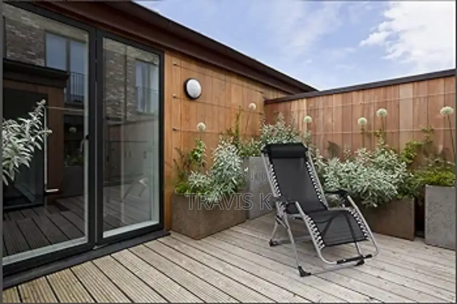 Zero Gravity Reclining Chair With Cushion