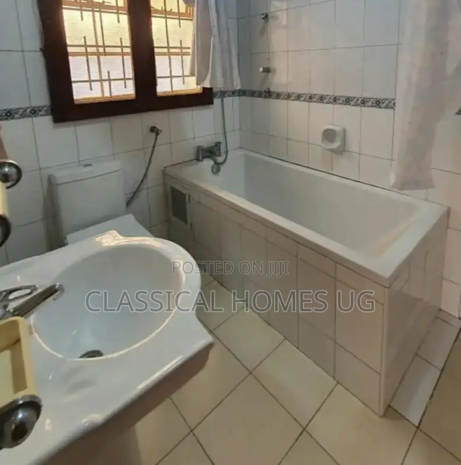 4bdrm Duplex in Muyenga, Central Division for rent