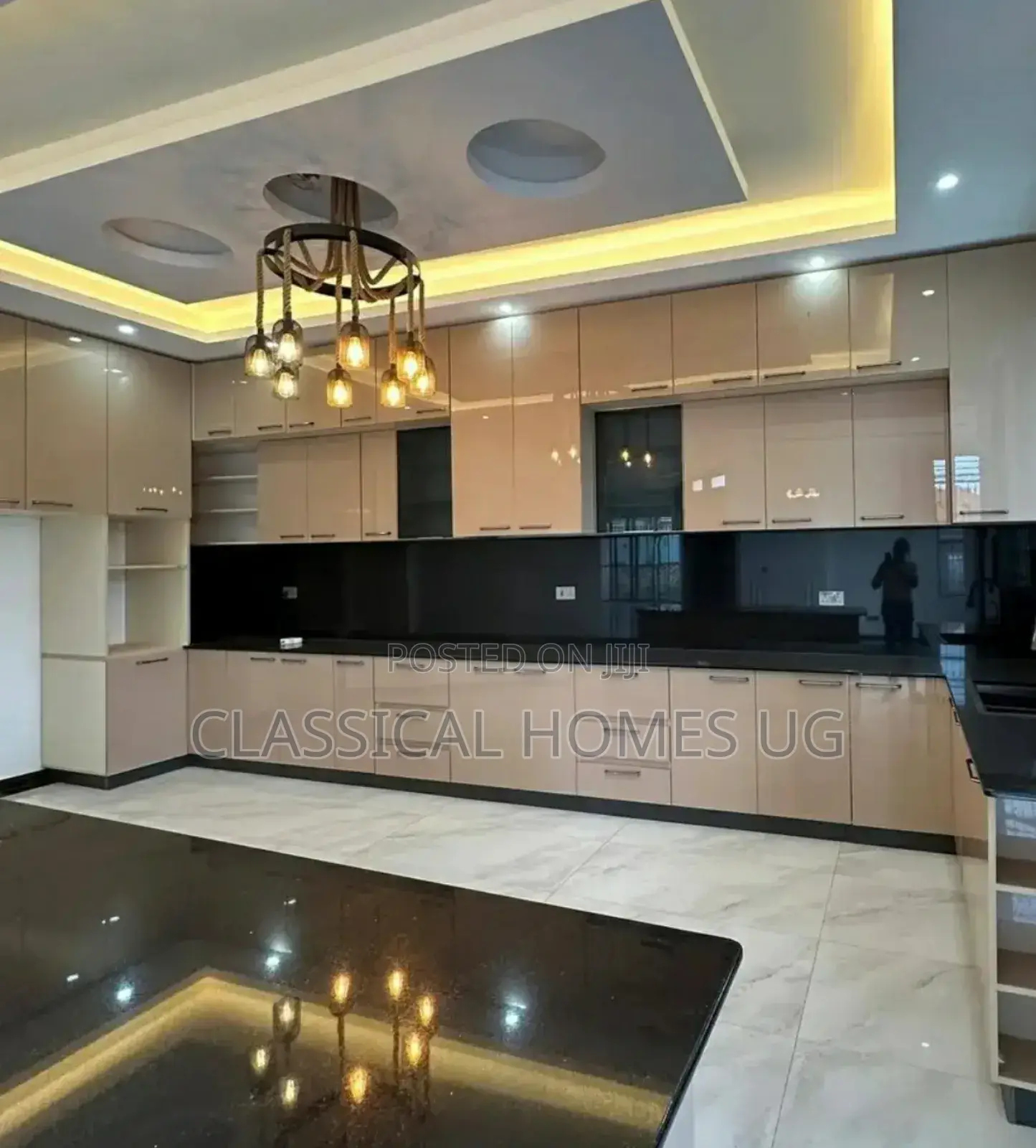 5bdrm Duplex in Lubowa Entebbe Road, Central Division for rent