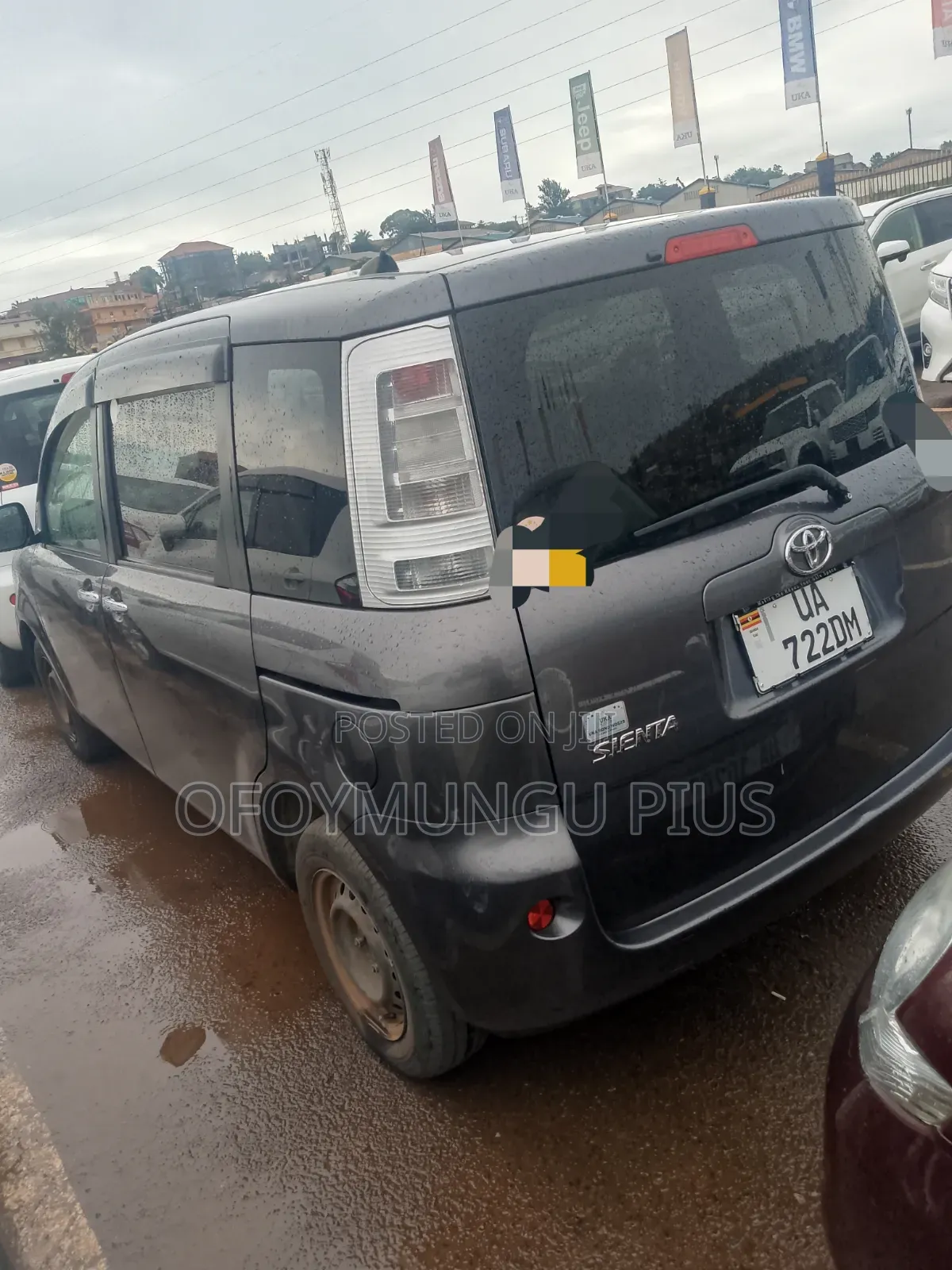 Toyota Sienta 2011 Gray