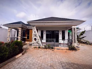 4bdrm Bungalow in Kyanja, Nakawa for sale