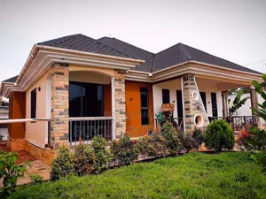 4bdrm Bungalow in Kyanja, Nakawa for sale