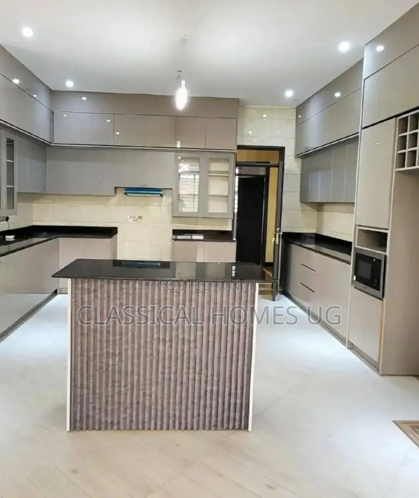 5bdrm Duplex in Akright Bwebajja, Central Division for rent