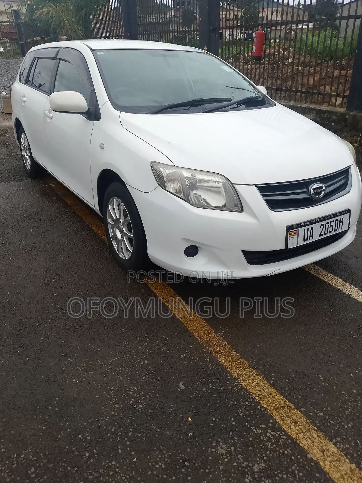 Toyota Corolla Fielder 2010 White