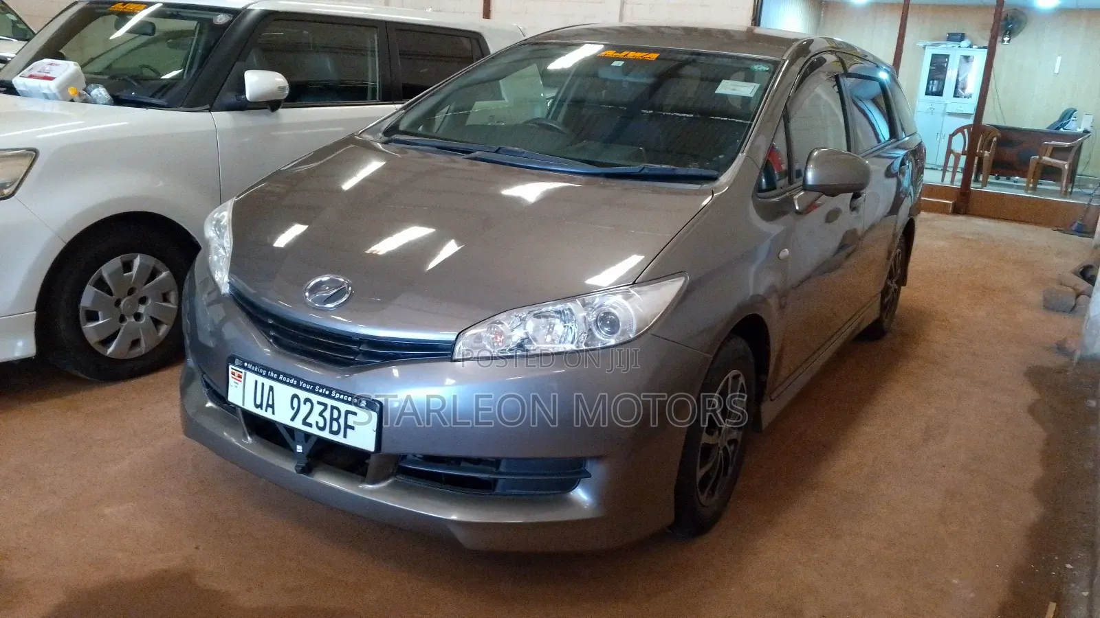 Toyota Wish 2011 Gold
