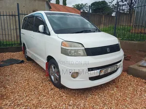 Toyota Voxy 2006 White