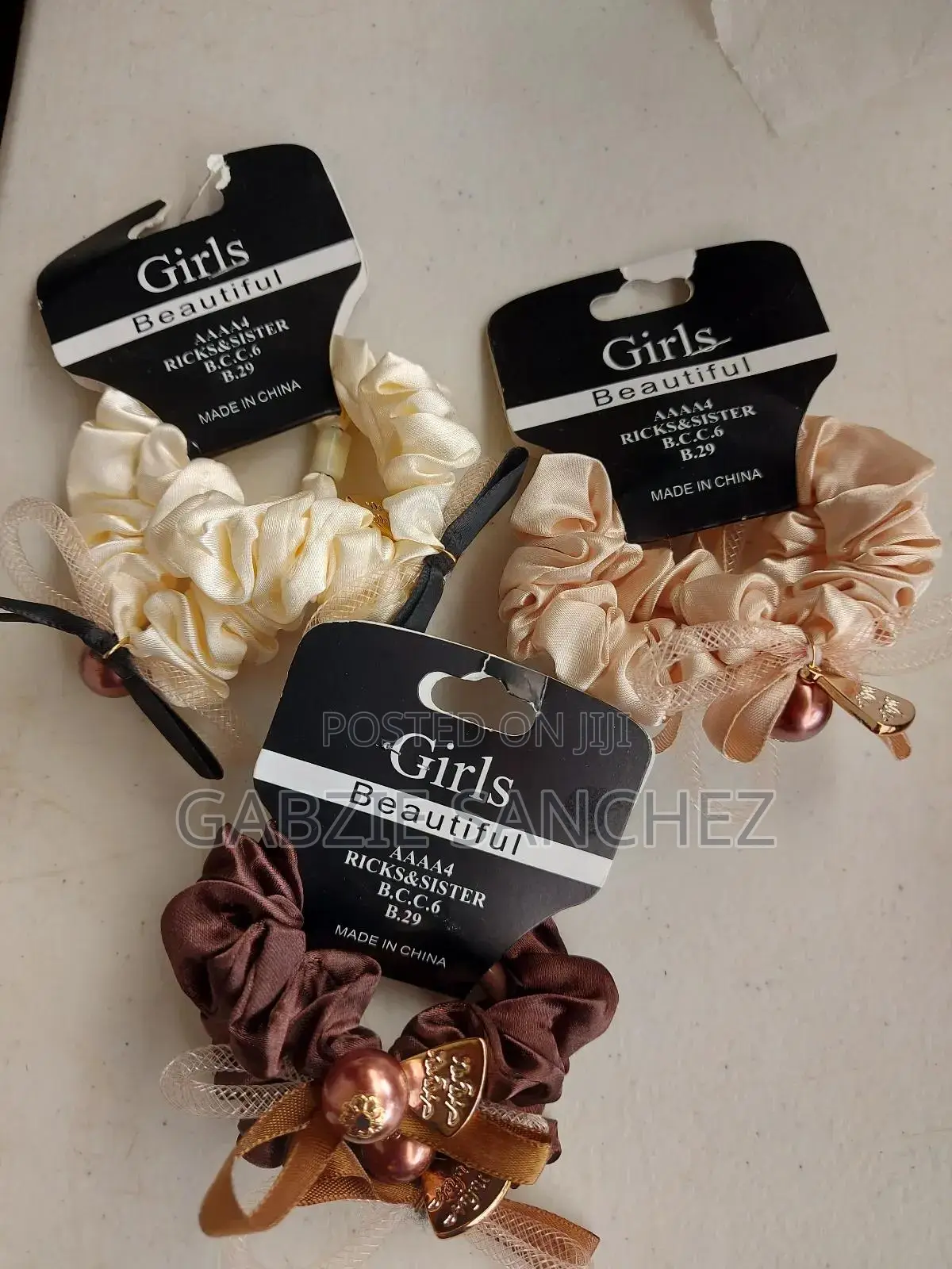 Pearl And Bow Hair Ties