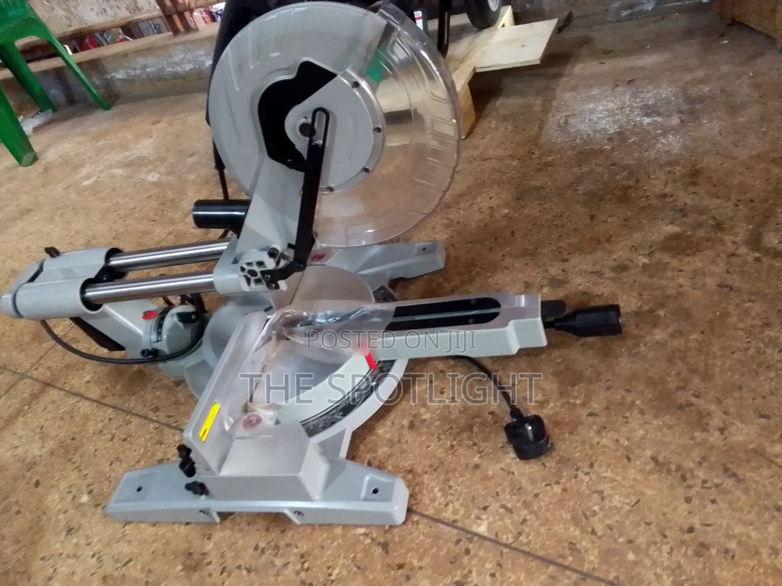 Compound Mitre Saw