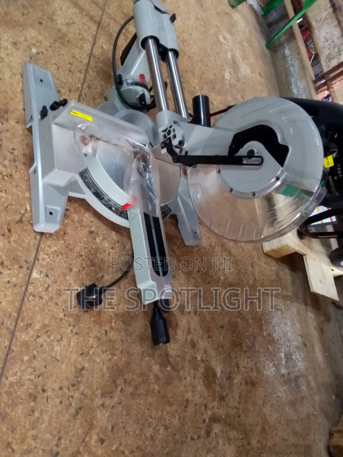 Compound Mitre Saw