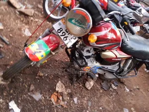 TVS HLX 125 2018 Red