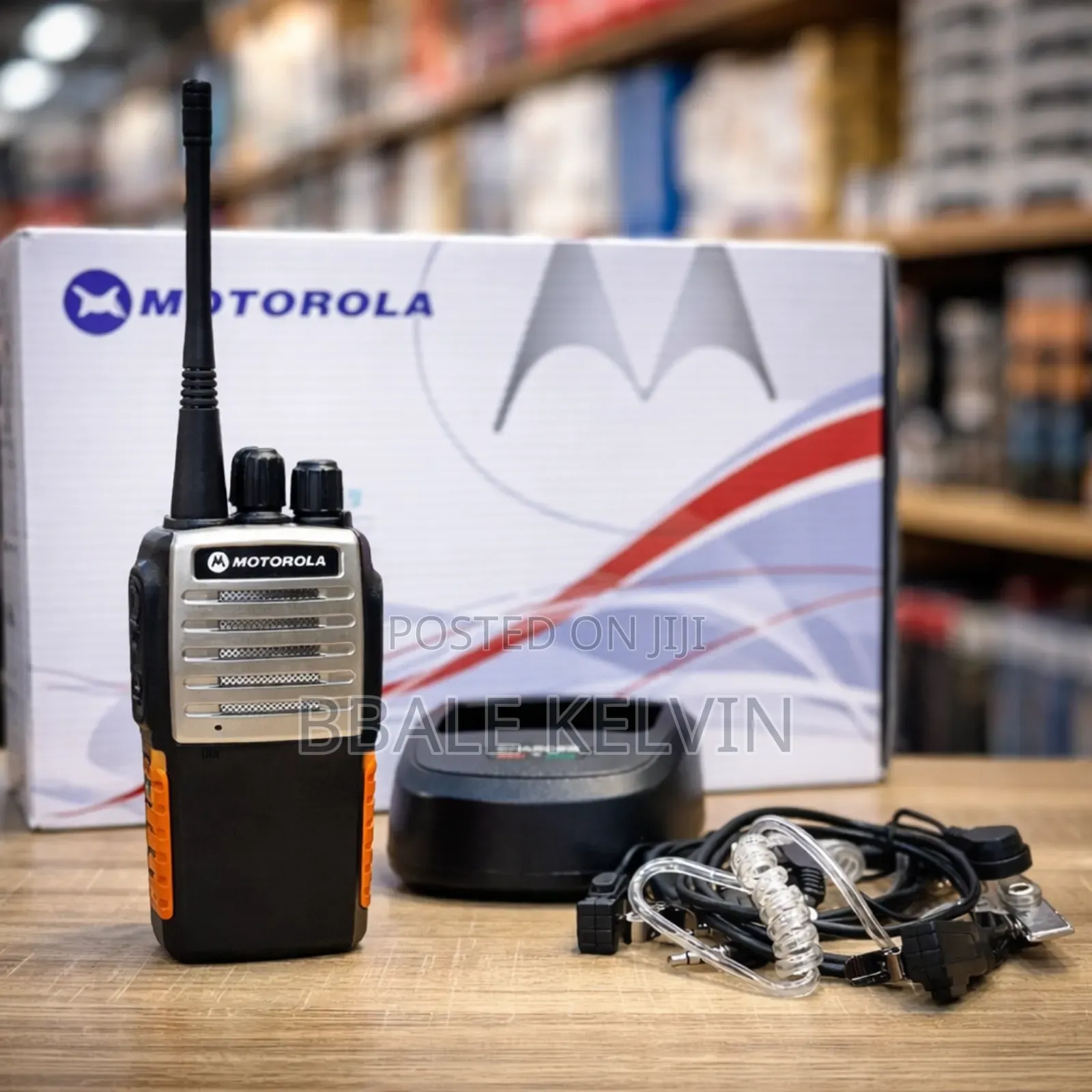 Motorola Gp-1000 Walkie Talkie Fm Handheld Transceiver Two-Way Radio