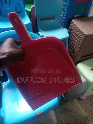 Household Plastic Dustpans,