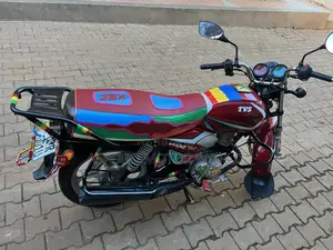 TVS HLX 125 2022 Red