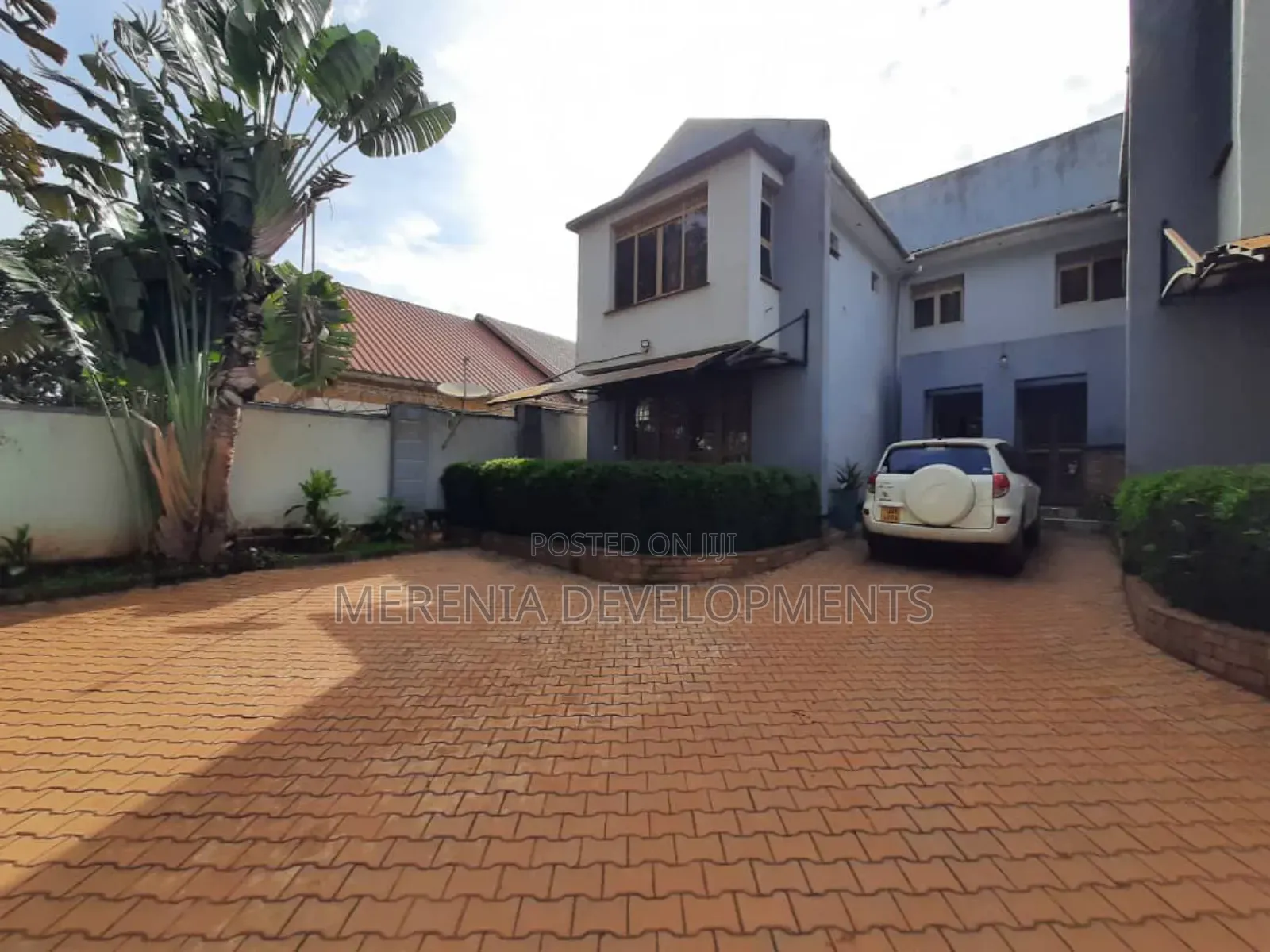 2bdrm Duplex in Kira for rent