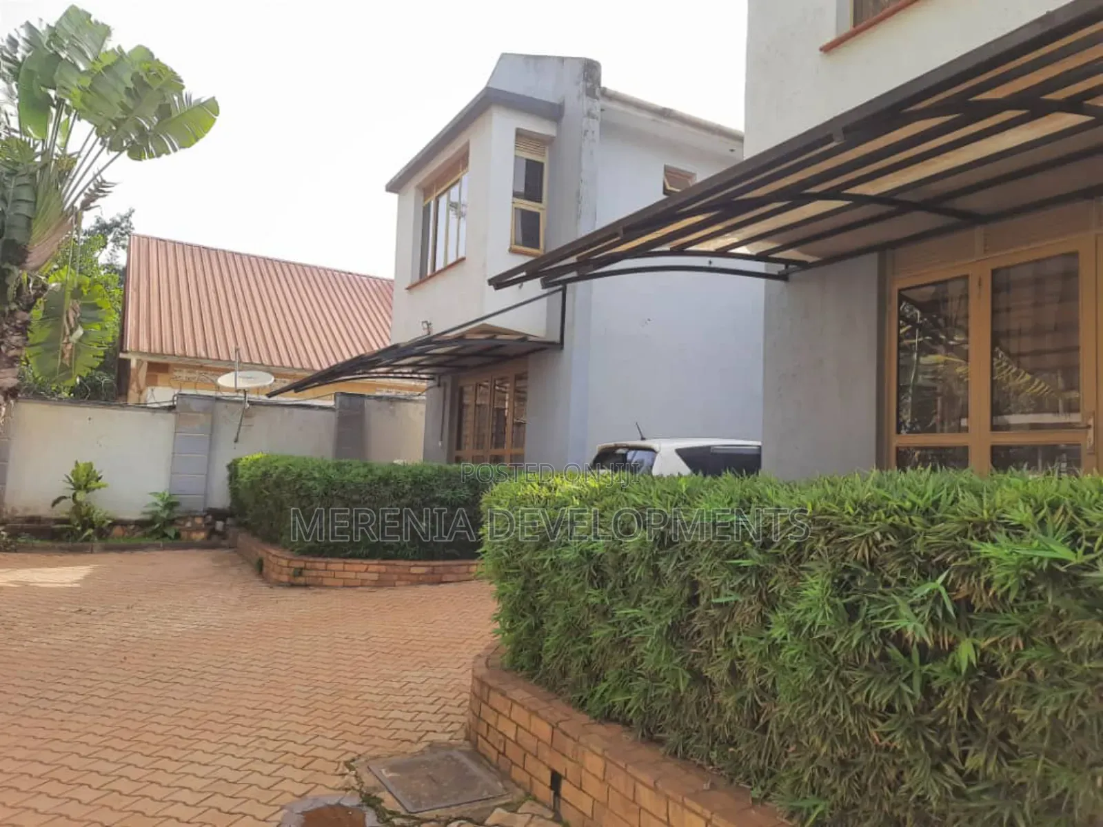 2bdrm Duplex in Kira for rent