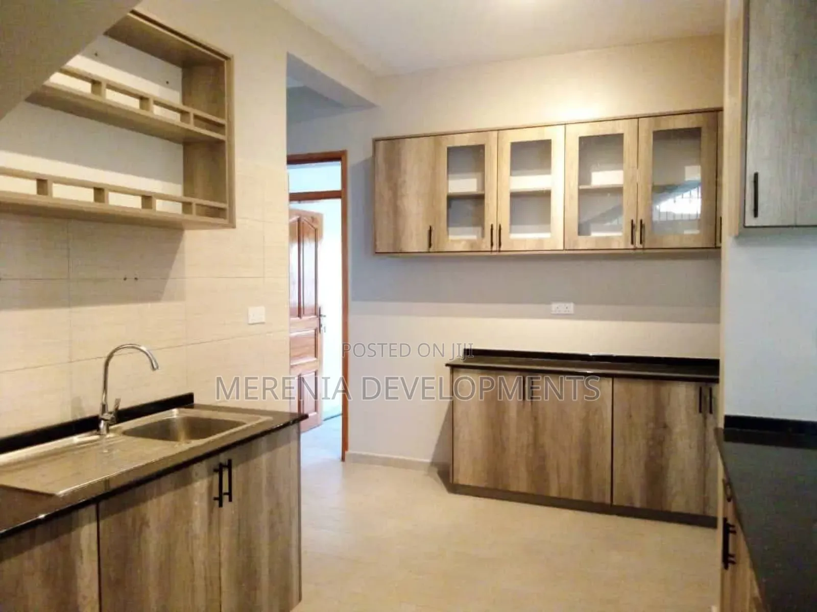 4bdrm Duplex in Kira for rent