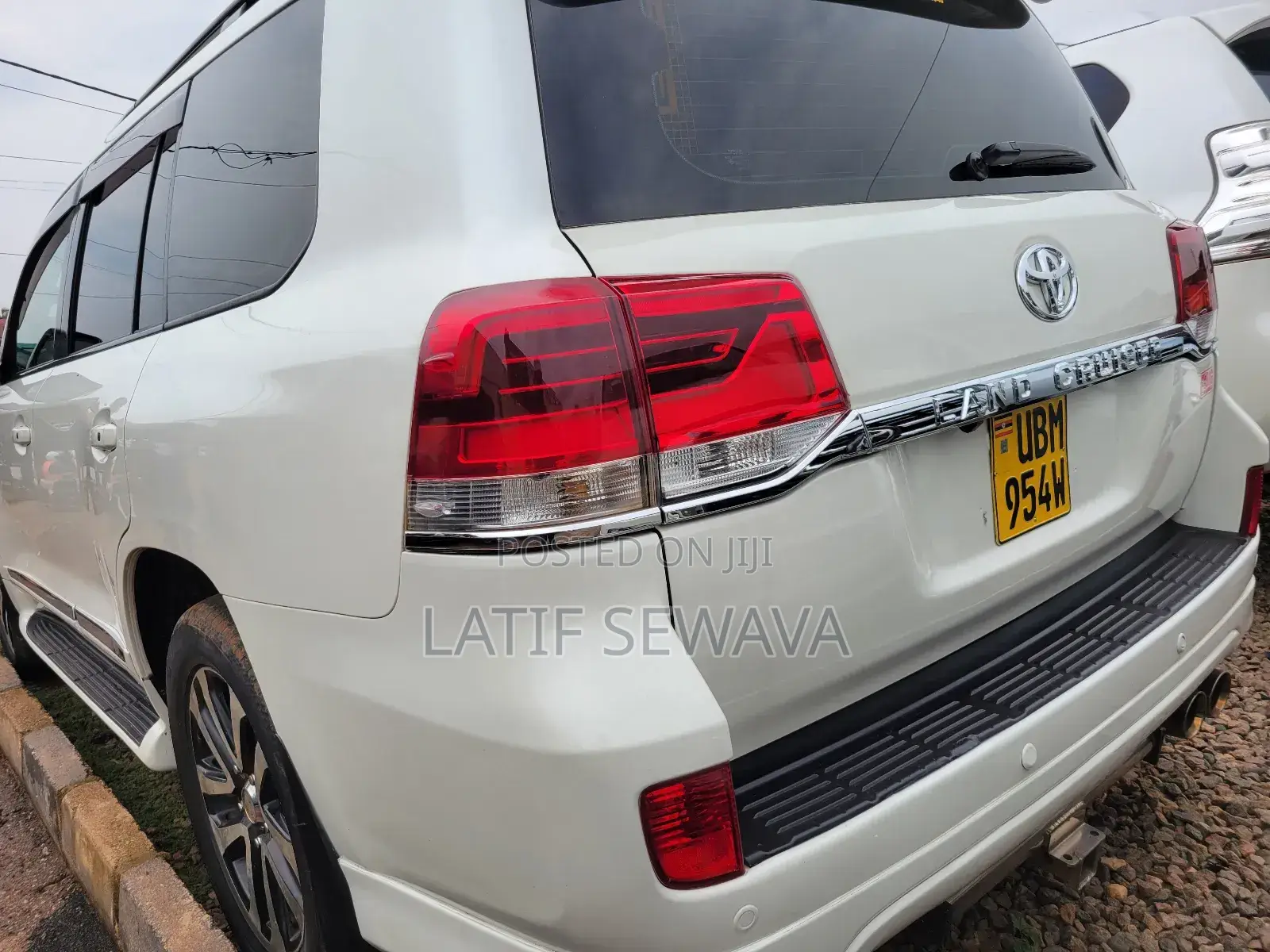 Toyota Land Cruiser 4.0 V6 GX-R 2013 White