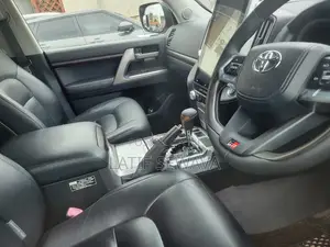 Toyota Land Cruiser 4.0 V6 GX-R 2013 White