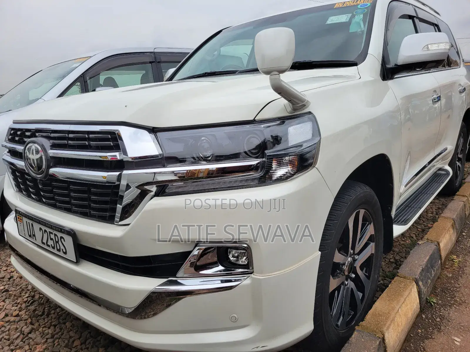Toyota Land Cruiser 4.0 V6 GX-R 2013 White