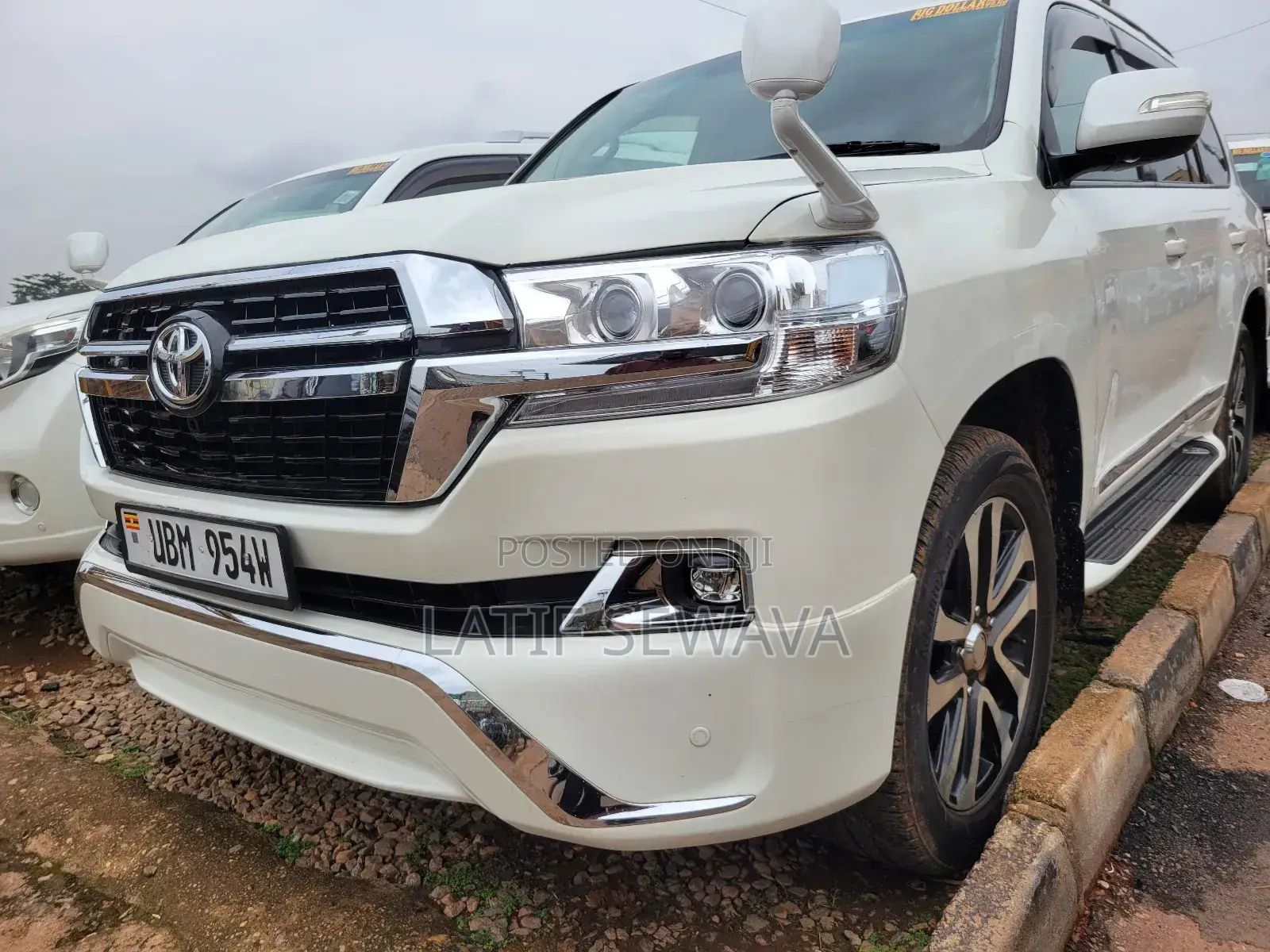 Toyota Land Cruiser 4.0 V6 GX-R 2013 White