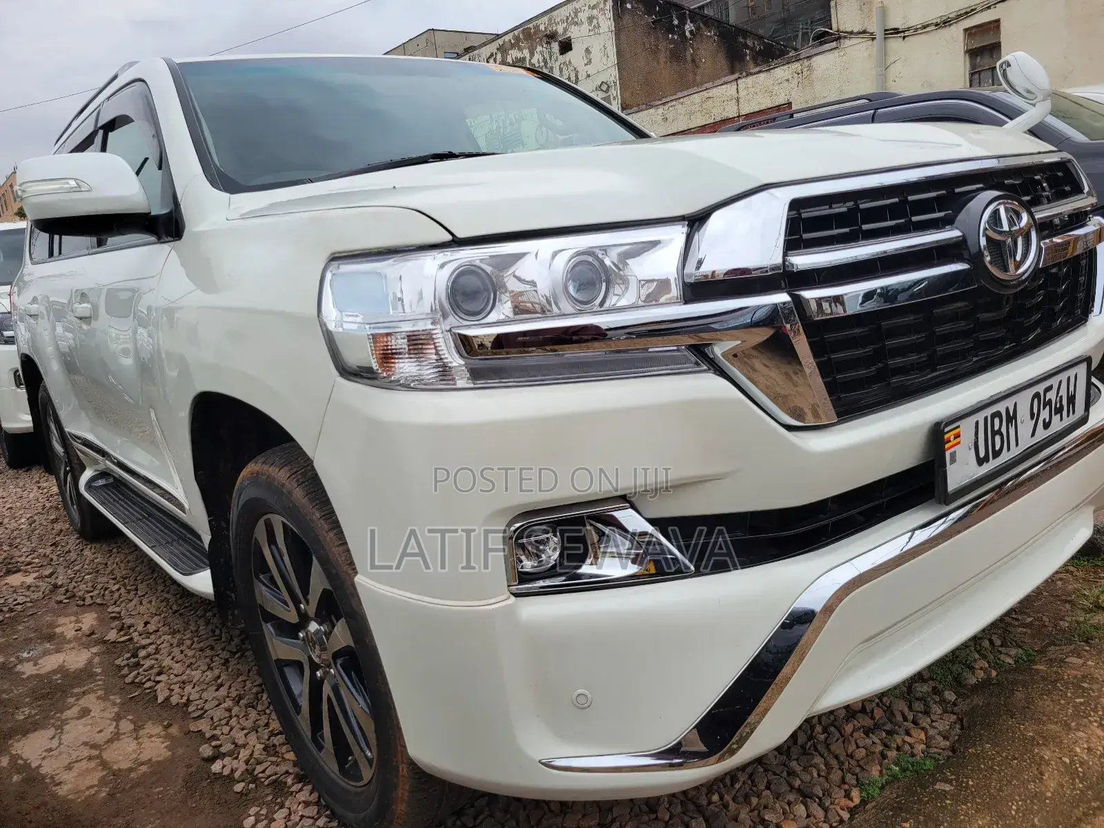 Toyota Land Cruiser 4.0 V6 GX-R 2013 White