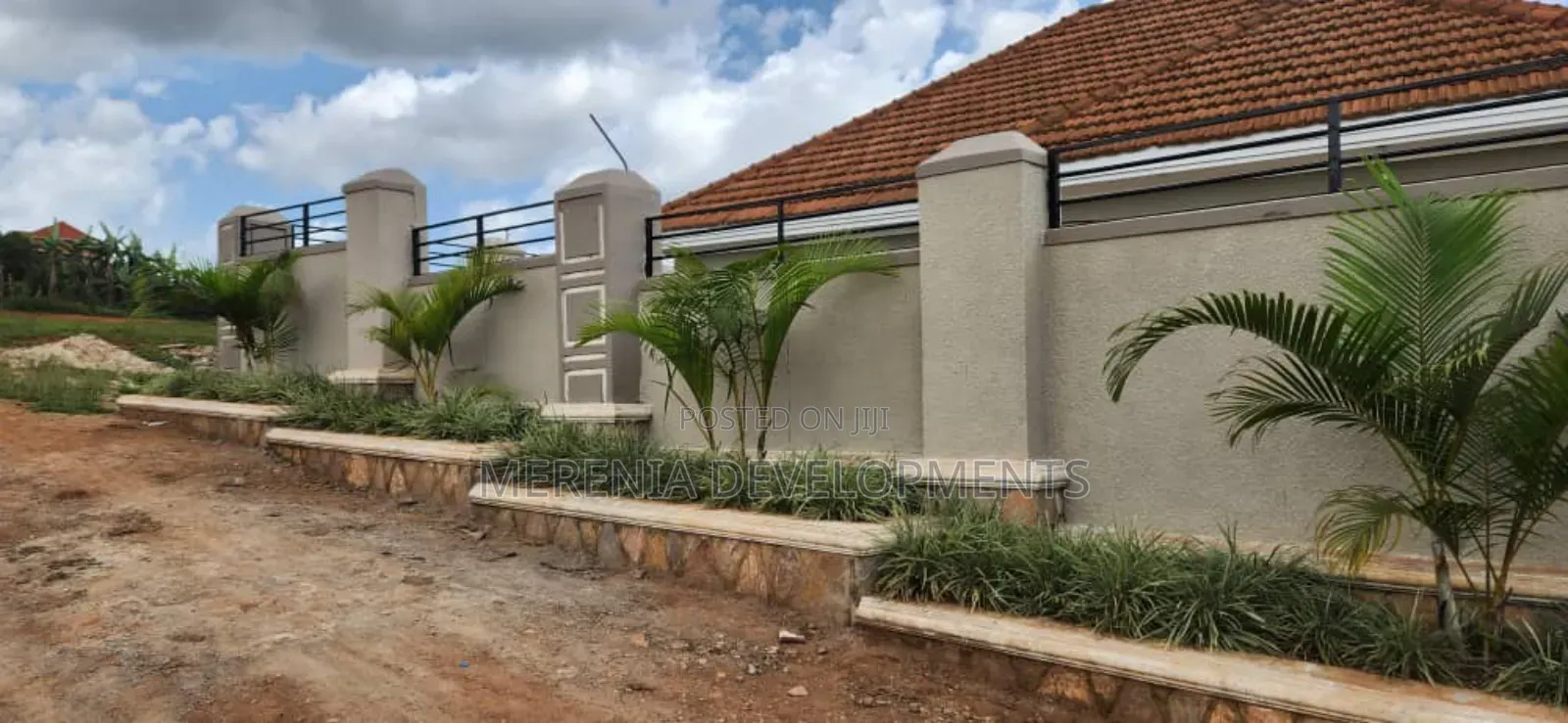 3bdrm House in Bwebajja, Wakiso / Wakiso for sale