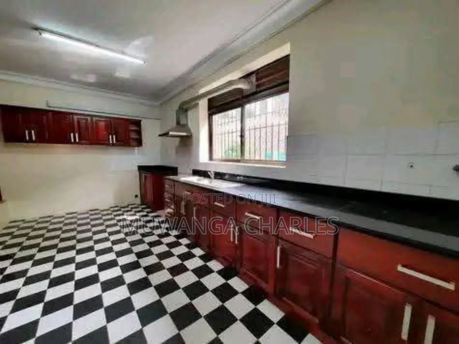 7bdrm Duplex in Fs Properties Ltd, Central Division for rent