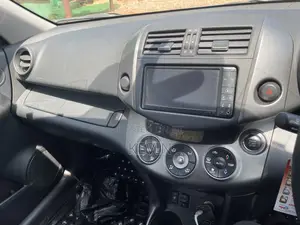 Toyota Vanguard 2010 Silver