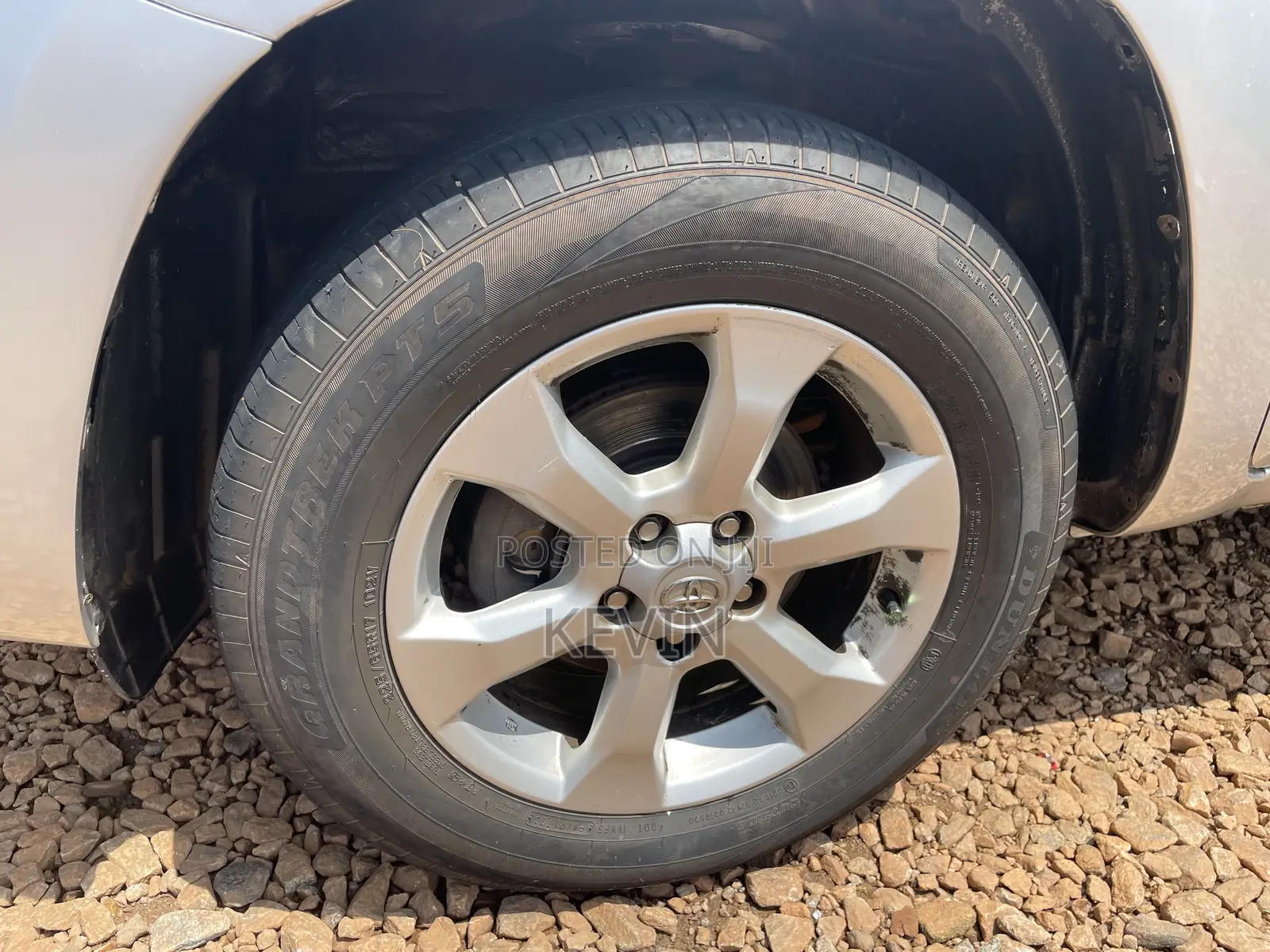 Toyota Vanguard 2010 Silver