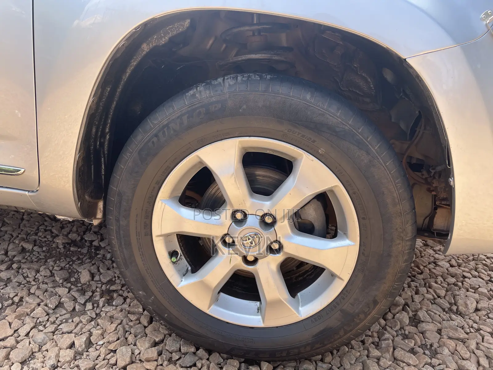 Toyota Vanguard 2010 Silver