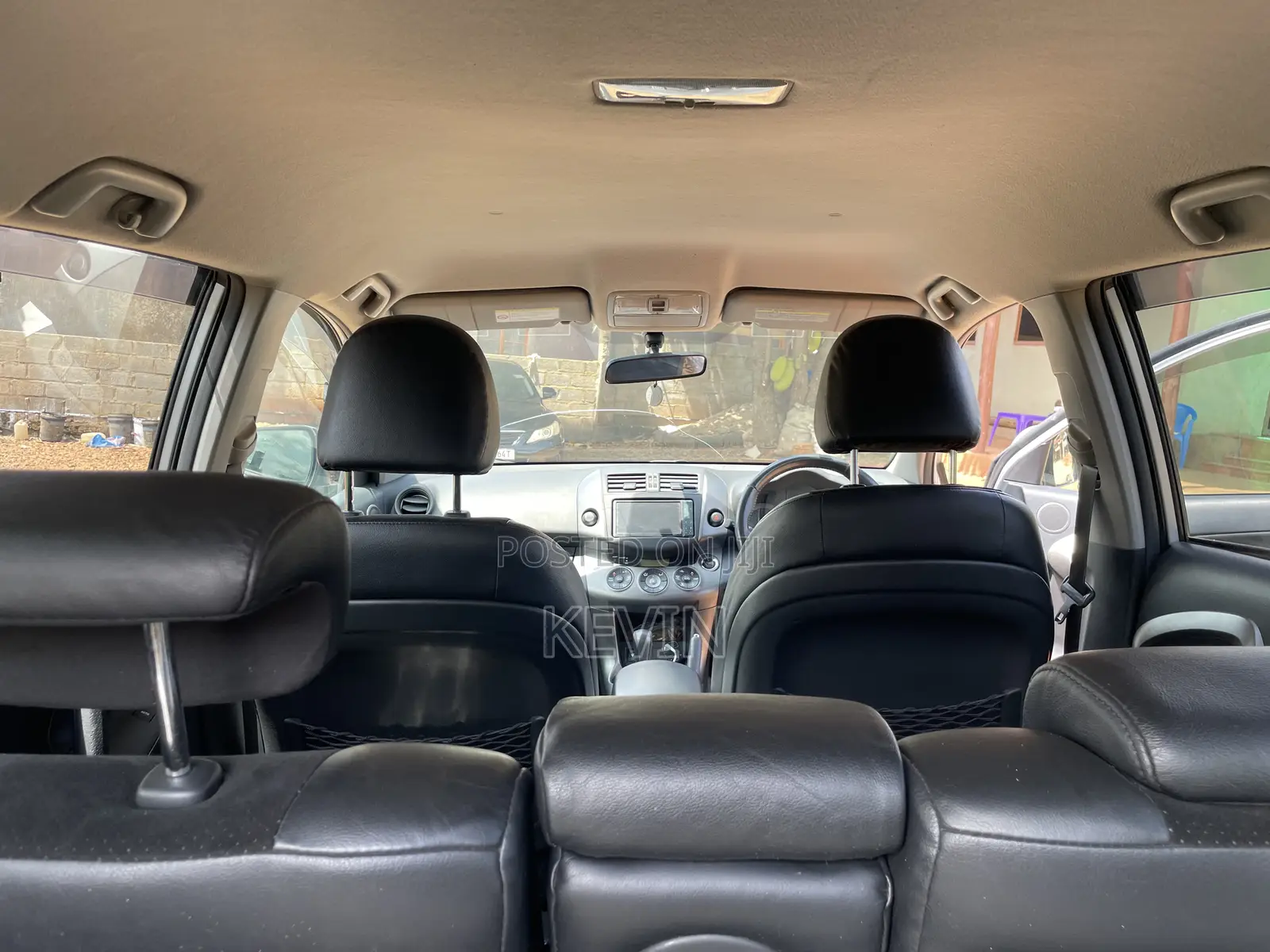 Toyota Vanguard 2010 Silver