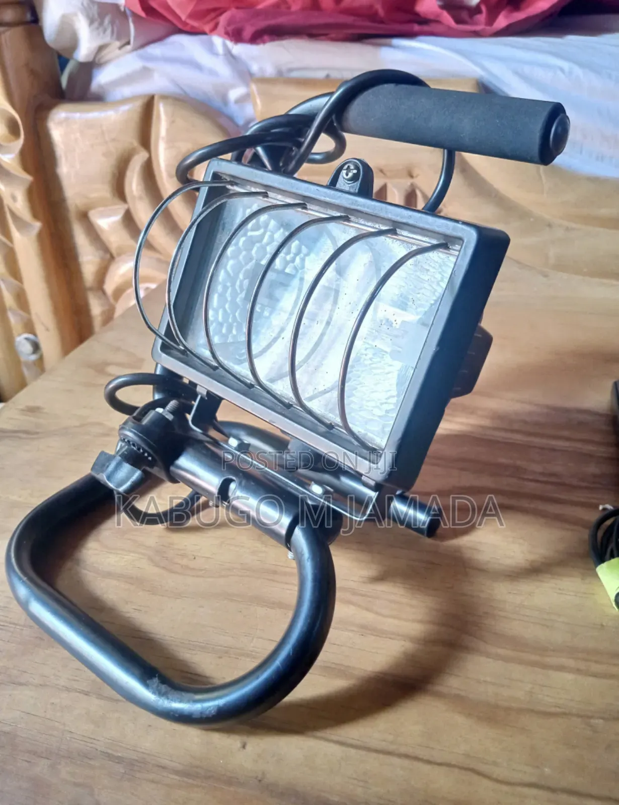‎Hometech Portable Halogen Floodlight