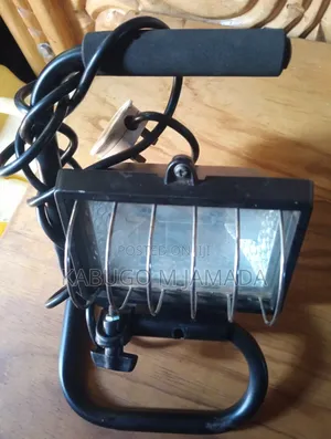 ‎Hometech Portable Halogen Floodlight