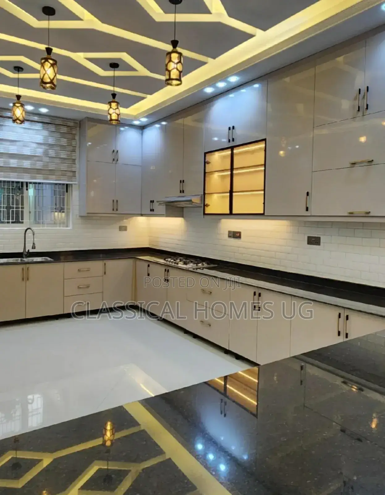 5bdrm Duplex in Akright Bwebajja, Central Division for rent