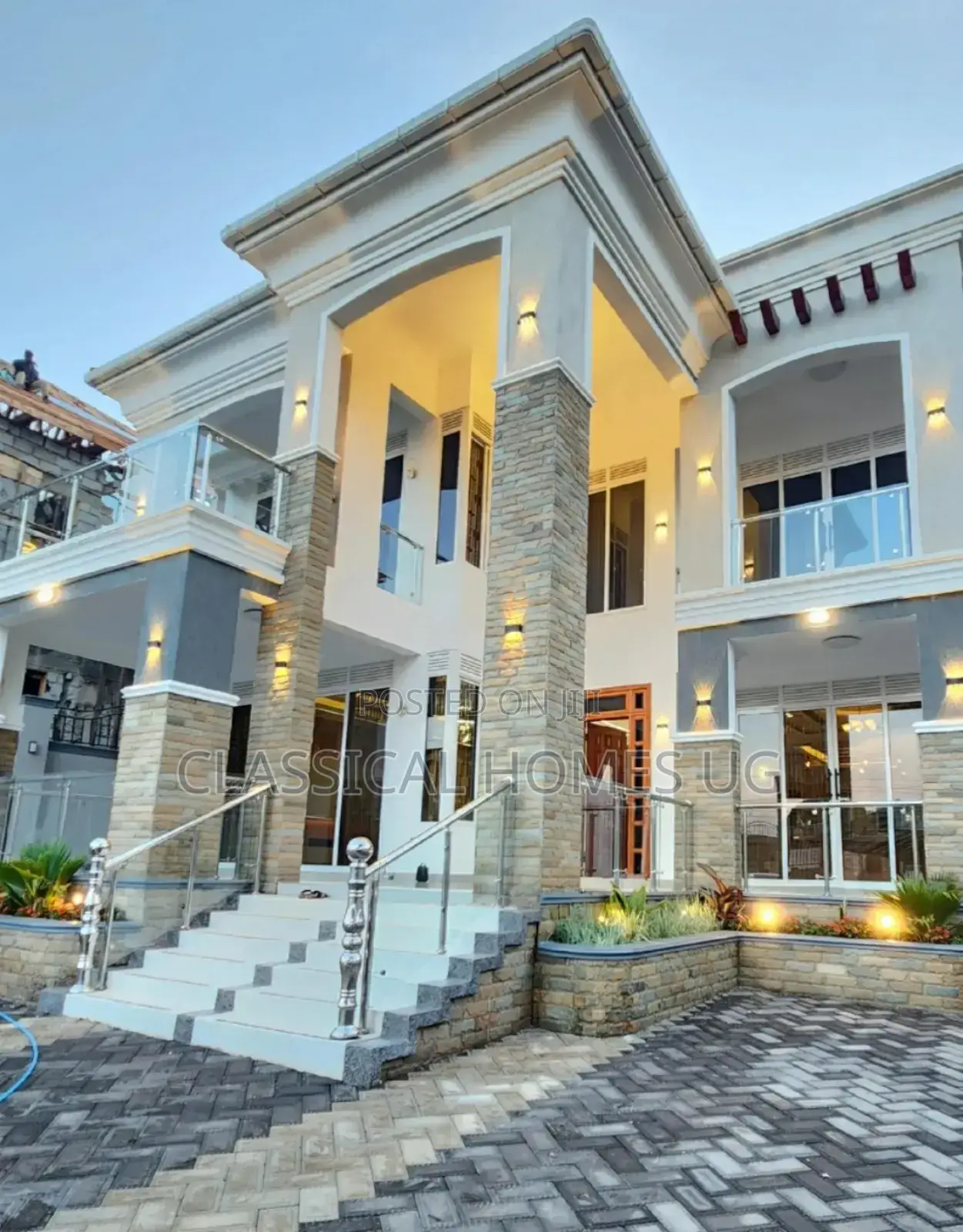 5bdrm Duplex in Akright Bwebajja, Central Division for rent