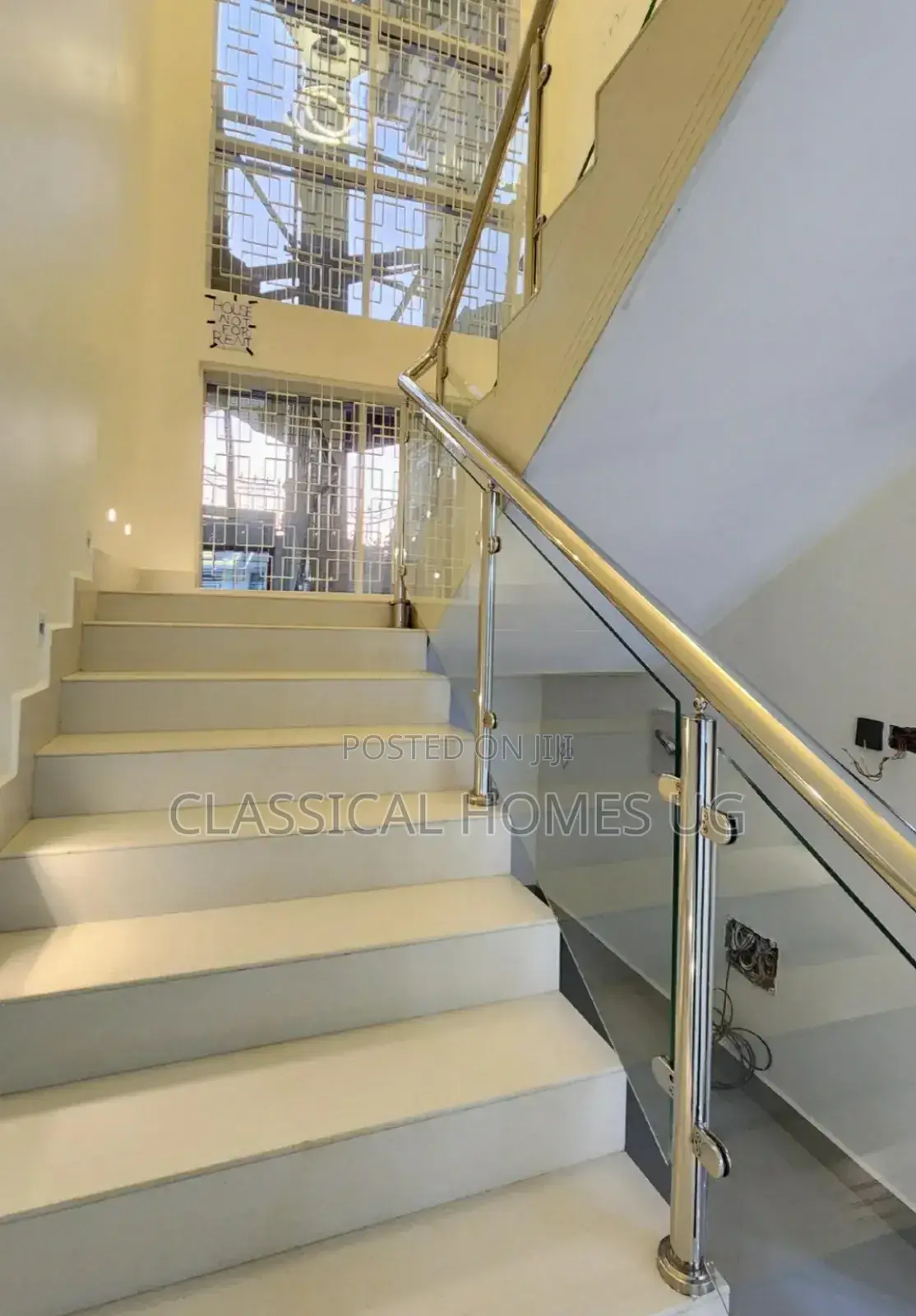 5bdrm Duplex in Akright Bwebajja, Central Division for rent
