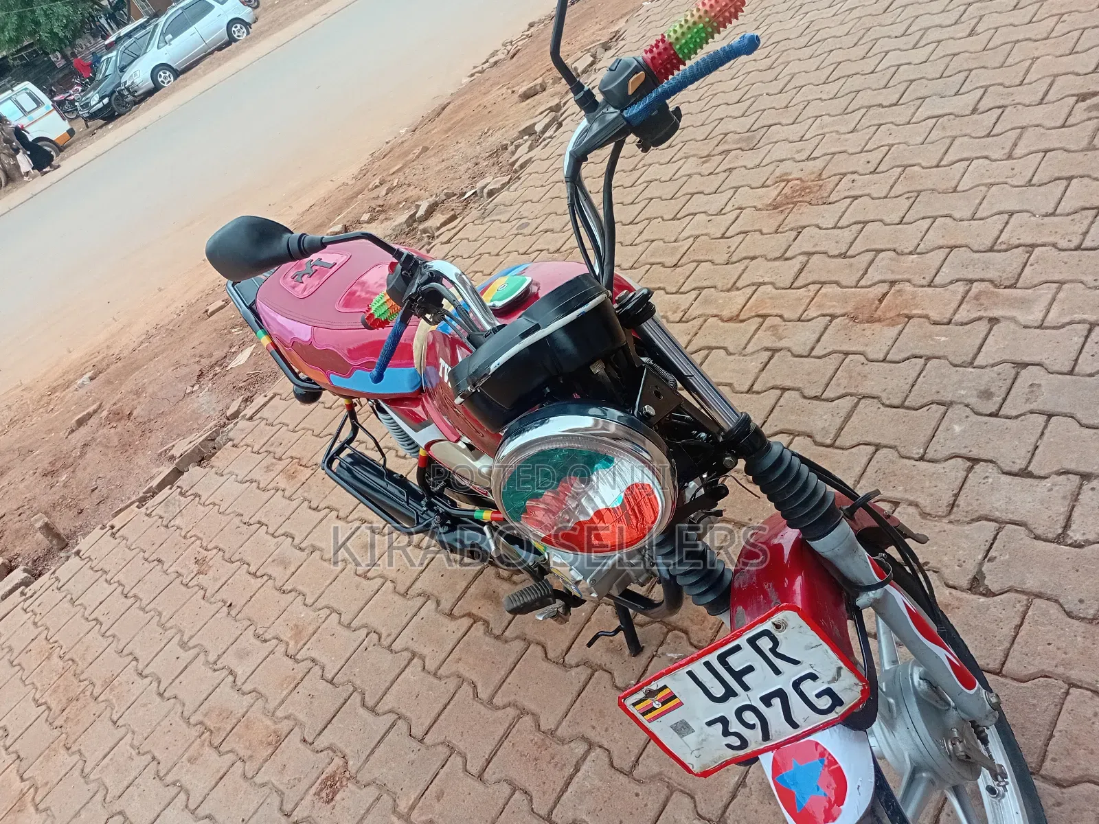 TVS HLX 125 2024 Red