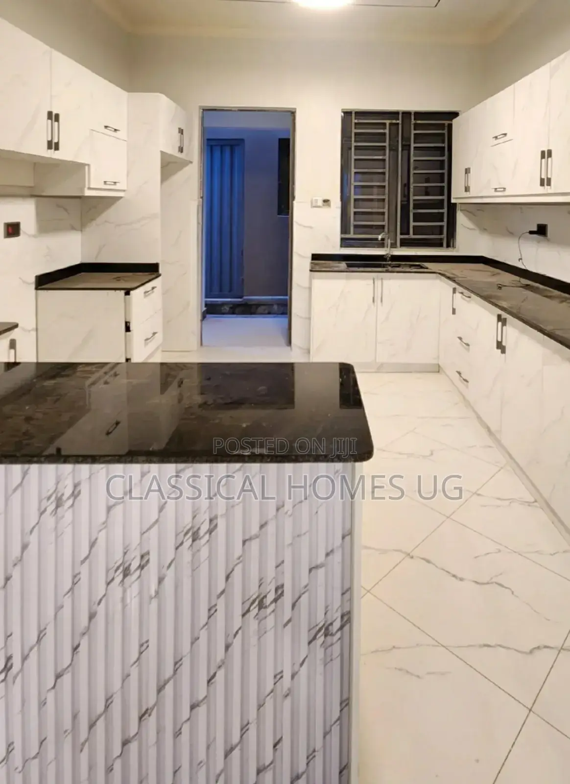 4bdrm Bungalow in Akright Bwebajja, Central Division for rent