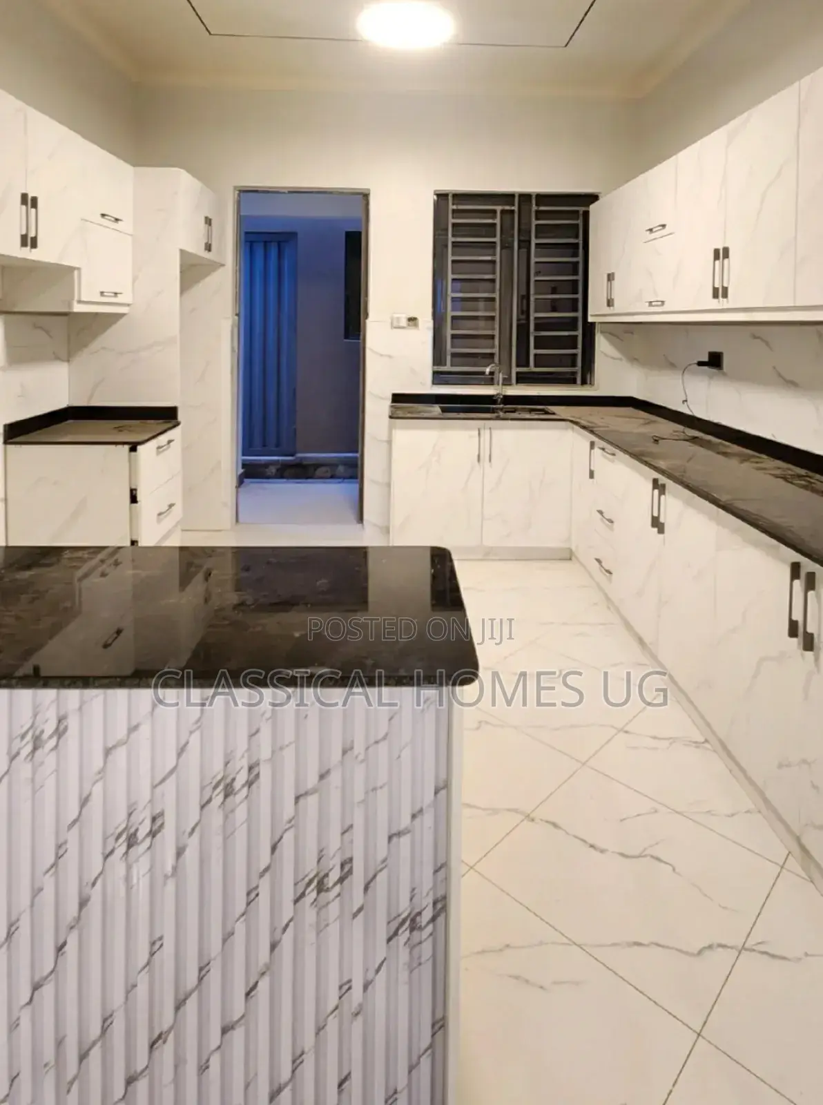 4bdrm Bungalow in Akright Bwebajja, Central Division for rent