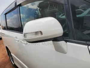 Toyota Noah 2011 White