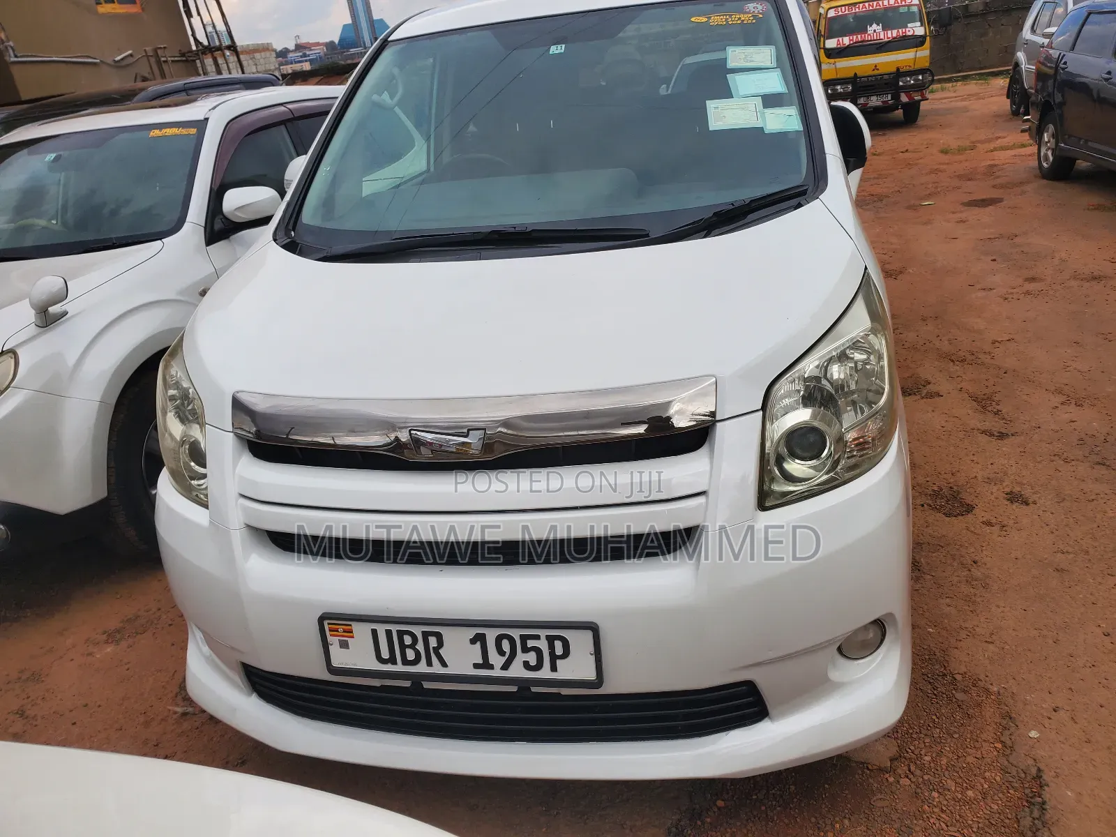 Toyota Noah 2011 White