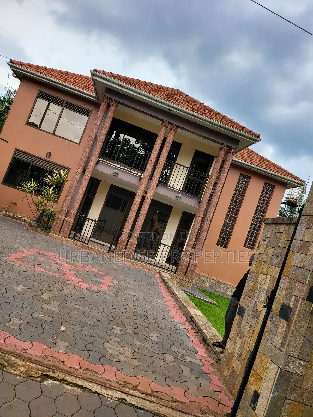 4bdrm House in Bugolobi, Central Division for rent