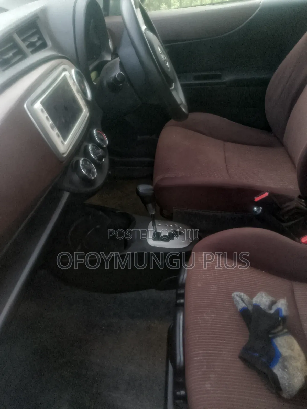 Toyota Vitz 2011 Brown