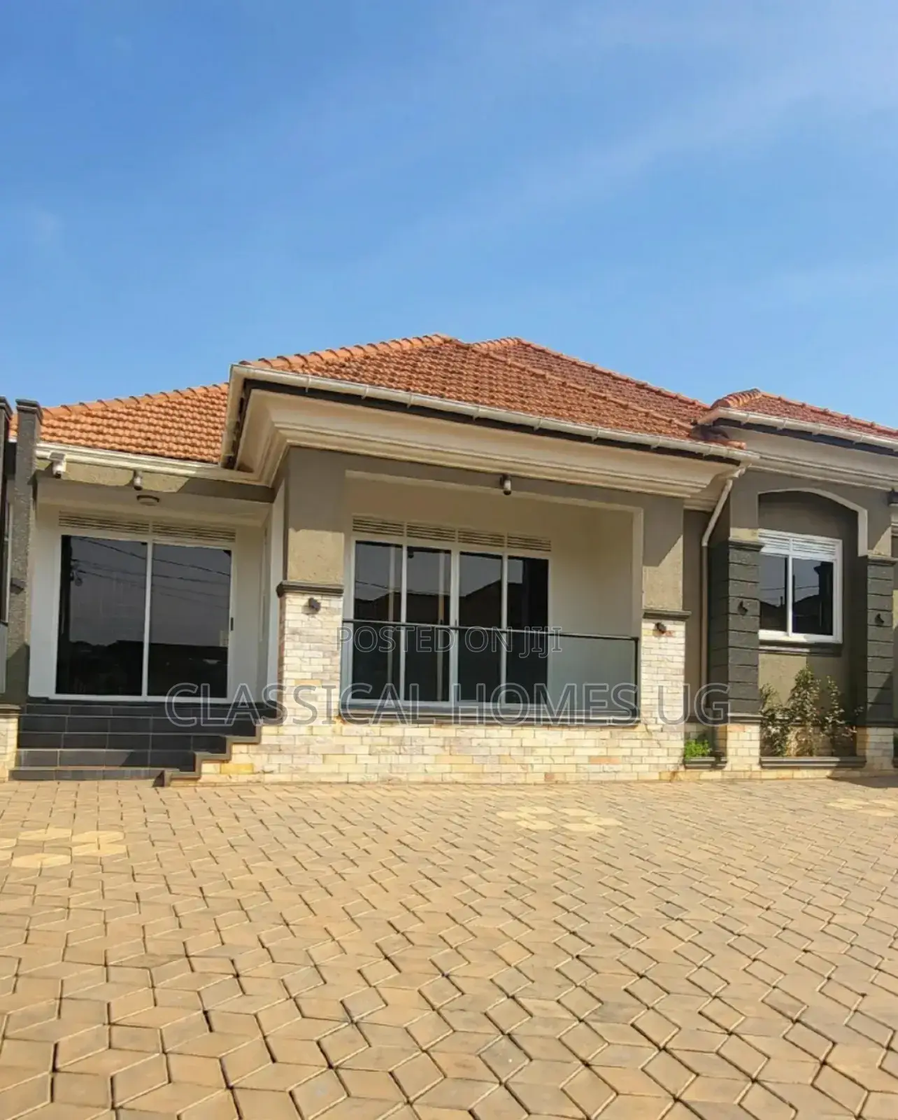 4bdrm Bungalow in Akright Bwebajja, Central Division for rent