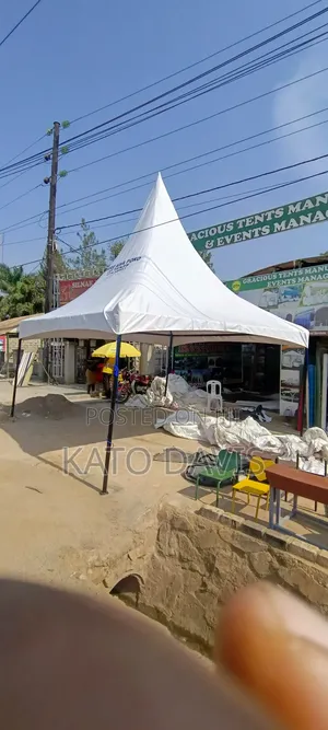 50 Seater Brindle Tent