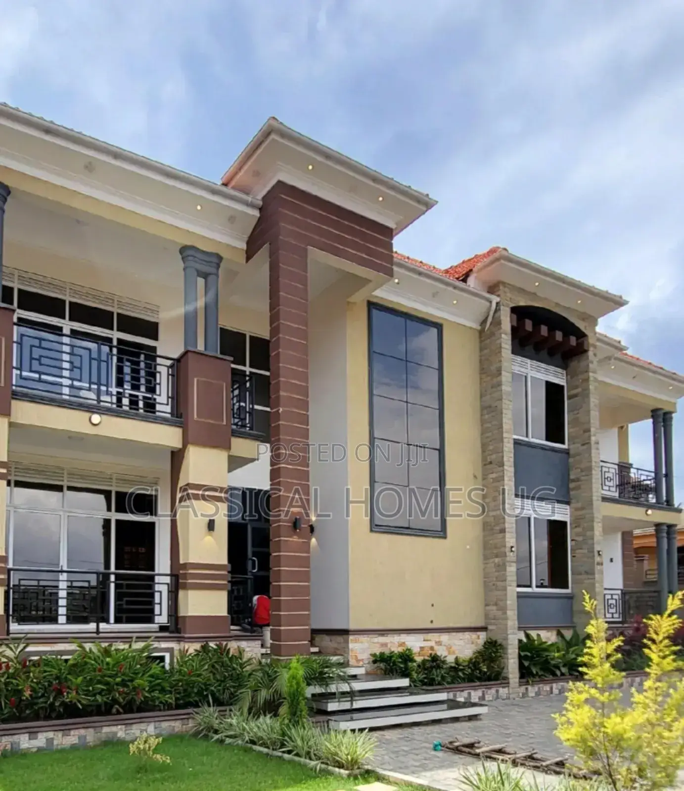 5bdrm Duplex in Akright Bwebajja, Central Division for rent